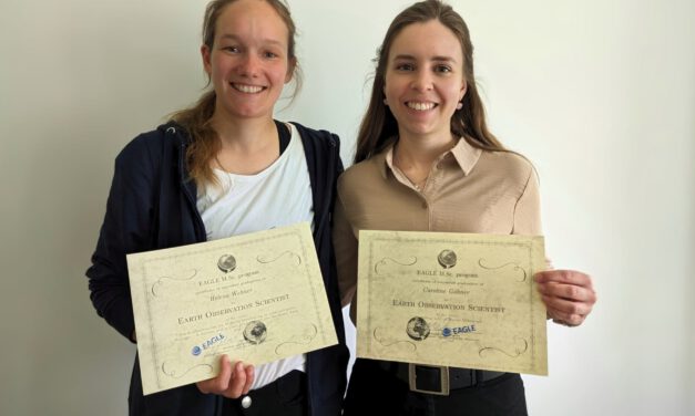 Two new Msc graduates Caroline and Helena