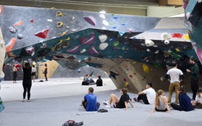 Rock-In: Kicking Off the Semester With Climbing, Conversation, and Community