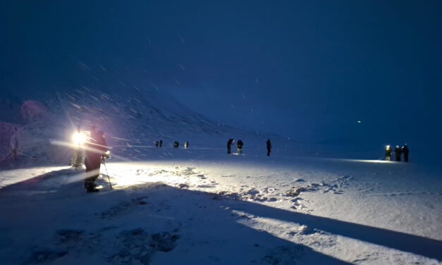EORC researchers teaching drone remote sensing at UNIS, Svalbard