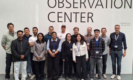 Allianz Re visits DLR in Oberpfaffenhofen