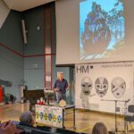 Hannes Taubenböck wins the Science Slam of the Munich University of Applied Sciences