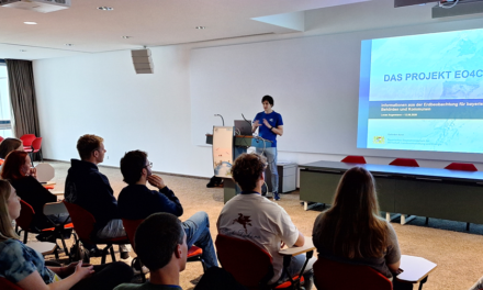 Surveying trainees at the Earth Observation Centre (EOC) of the DLR